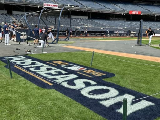 Crochet wants Red Sox teammates to give Yankees the business, tells them to dress for success