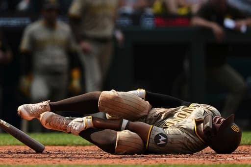 Padres place shortstop Xander Bogaerts on 10-day injured list with foot fracture