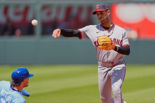 Bo Naylor hits 3-run home run to cement Guardians’ 8-5 win over Royals