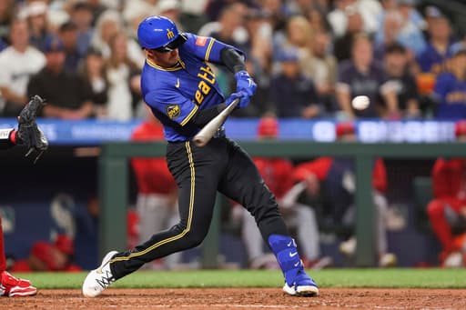 Kirk has game-winning sacrifice fly in ninth inning as Blue Jays rally to beat Orioles 5-4