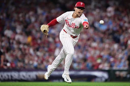 Left-hander Jesús Luzardo and Phillies agree to $135 million deal for 2027-31, AP source says