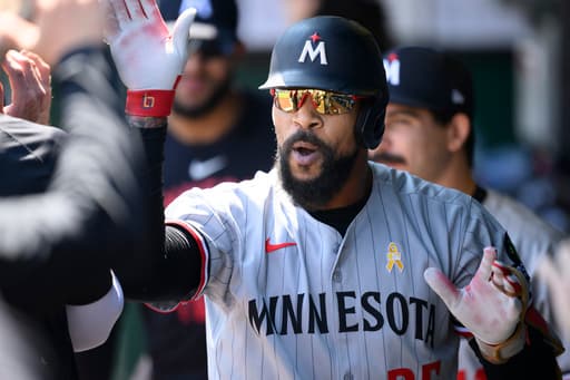 Ober, Buxton, Clemens leads Twins to 5-1 win, drop Royals 2 back for last AL wild card