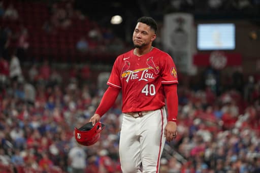 Cardinals 1B Willson Contreras breaks bat in frustration after being hit by a pitch