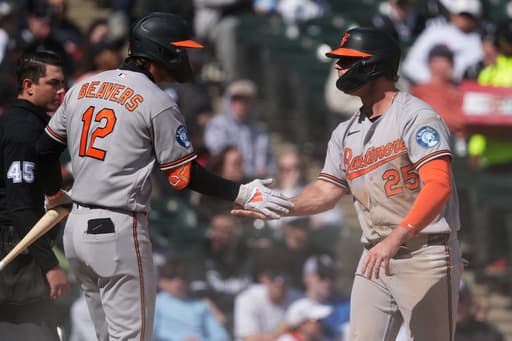 Ward drives in 2 runs and scores another as Orioles win 9th straight against White Sox, 5-3