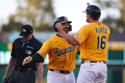Athletics hit 3 homers to beat Yankees 6-4 and snap a 4-game losing streak