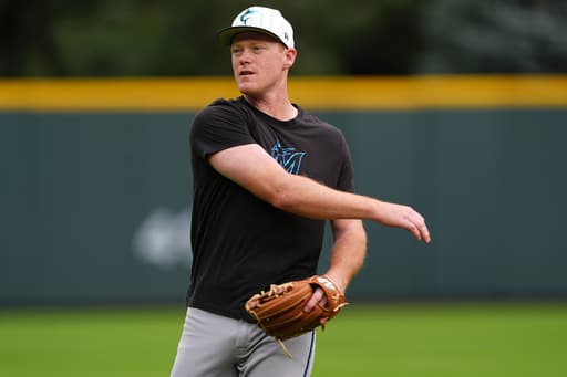 Twins acquire first baseman Eric Wagaman in trade with Marlins for minor league pitcher