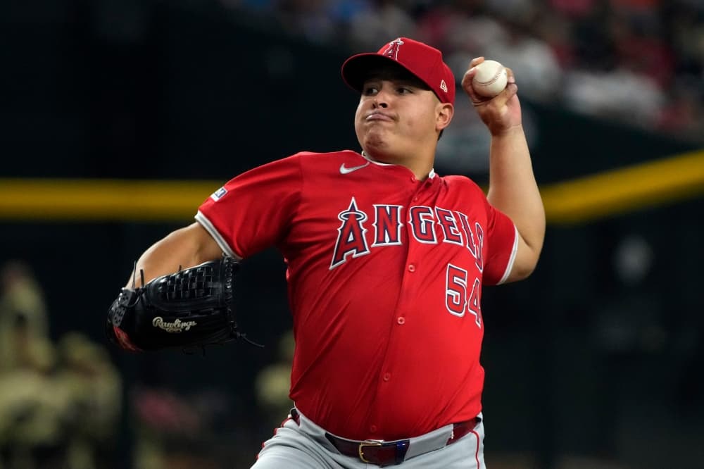 Angels DFA long-struggling lefty José Suarez, bring up Zach Plesac, activate Brandon Drury from IL