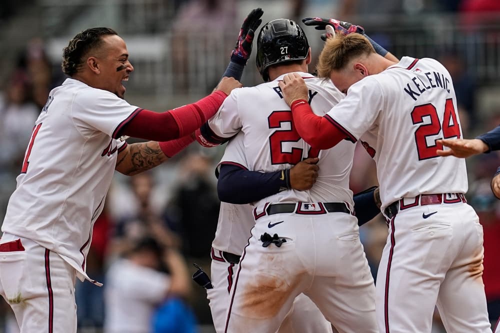Braves win in extra innings 4-3 to take series over Guardians