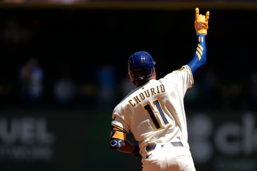 Chourio’s leadoff homer lifts the Brewers over the Red Sox 3-2