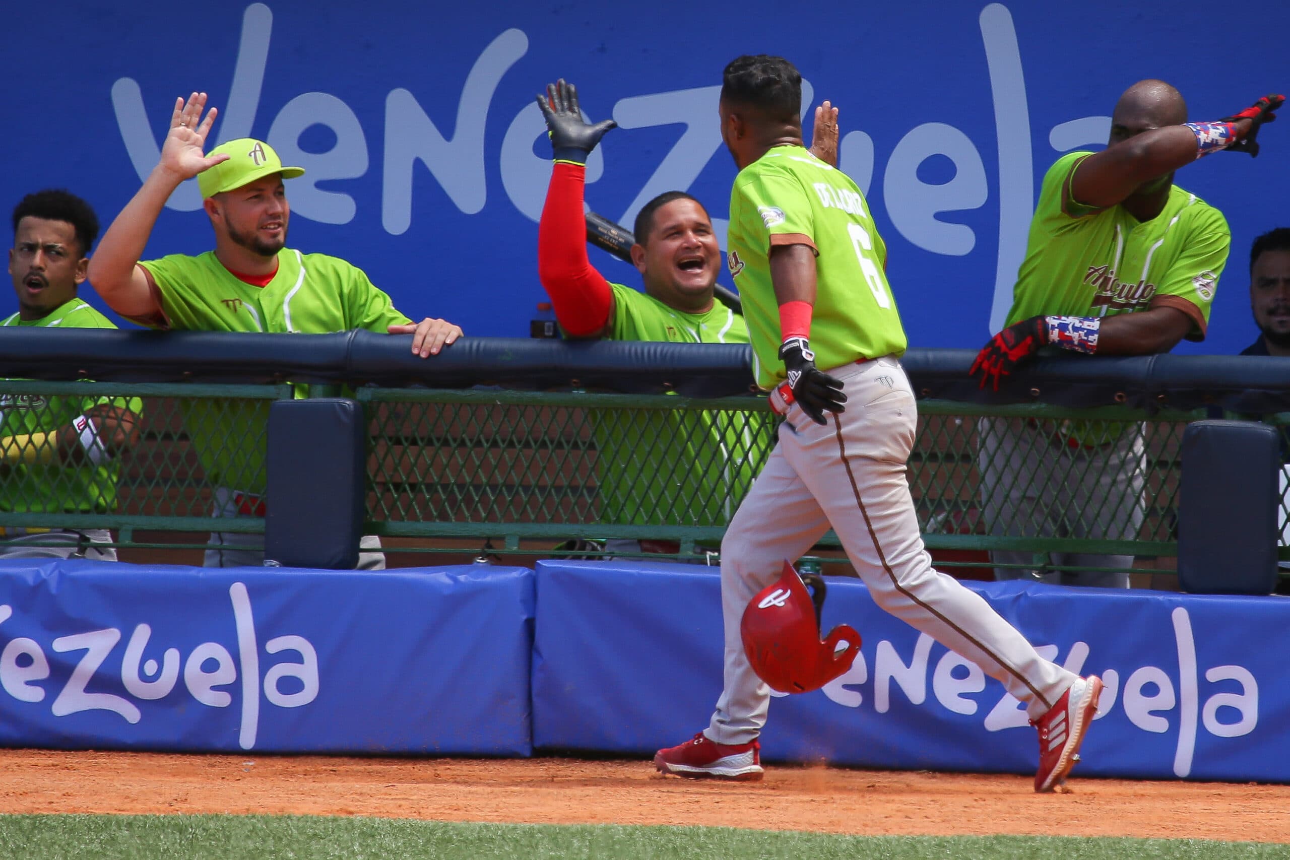 Cuba Tops Curacao 3-1 in 10 Innings to Open Caribbean Series