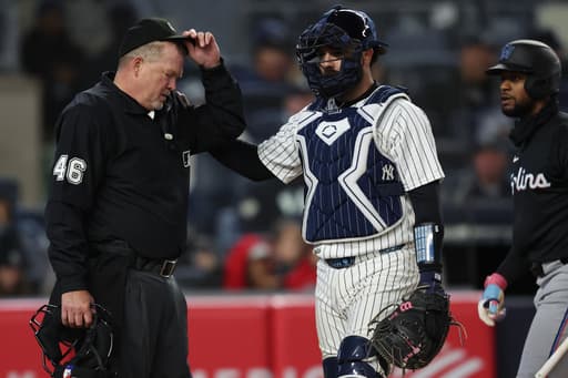 Umpire Ron Kulpa diagnosed with concussion after being hit on mask with foul ball