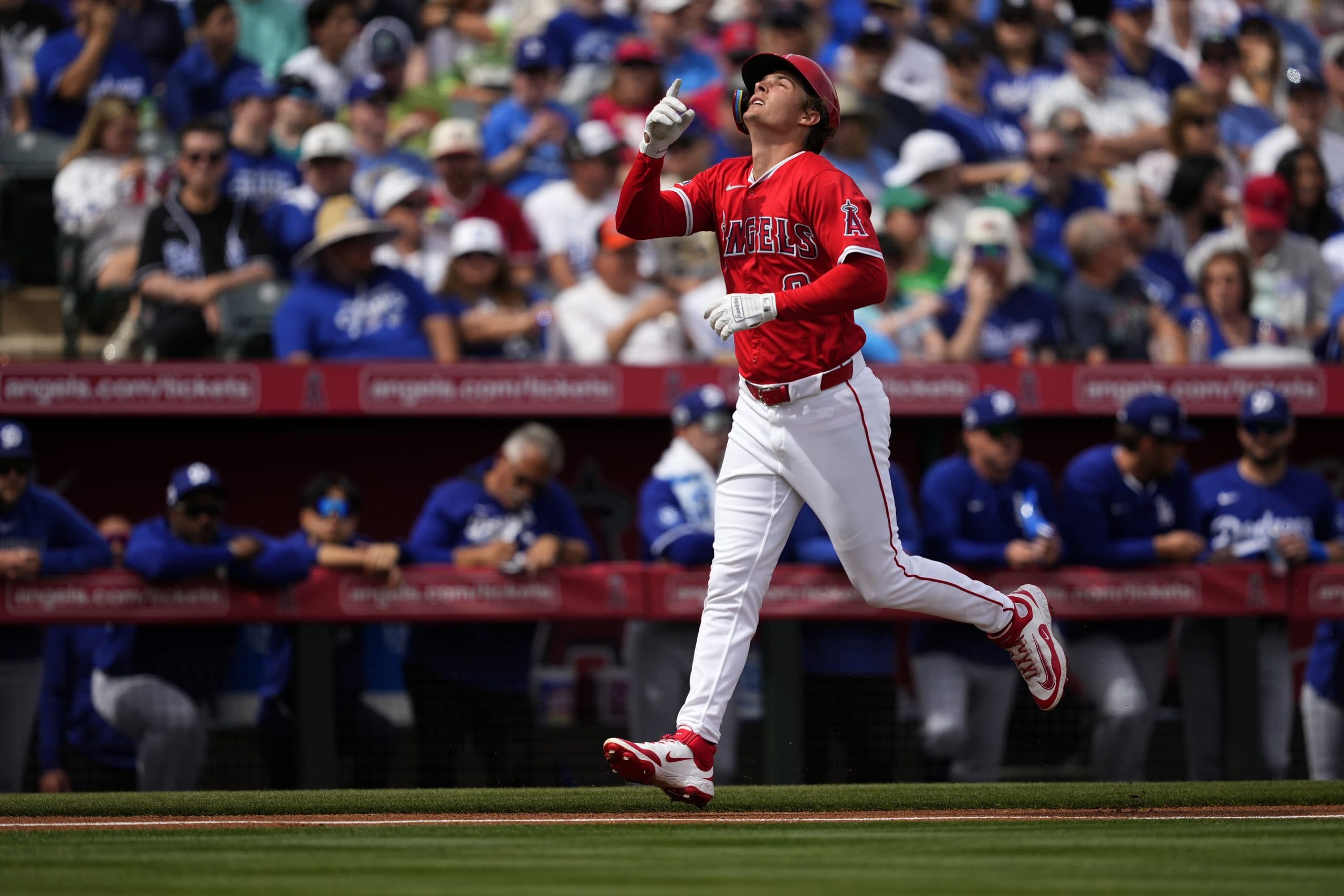 Rockies agree to $1.25M, 1-year deal with outfielder Mickey Moniak, AP source says