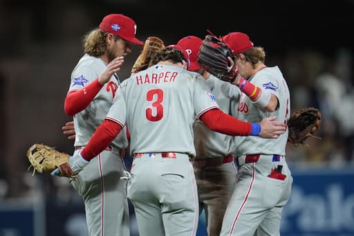 Harper, Realmuto and Turner hit home runs in Phillies’ 4-3 win over Padres