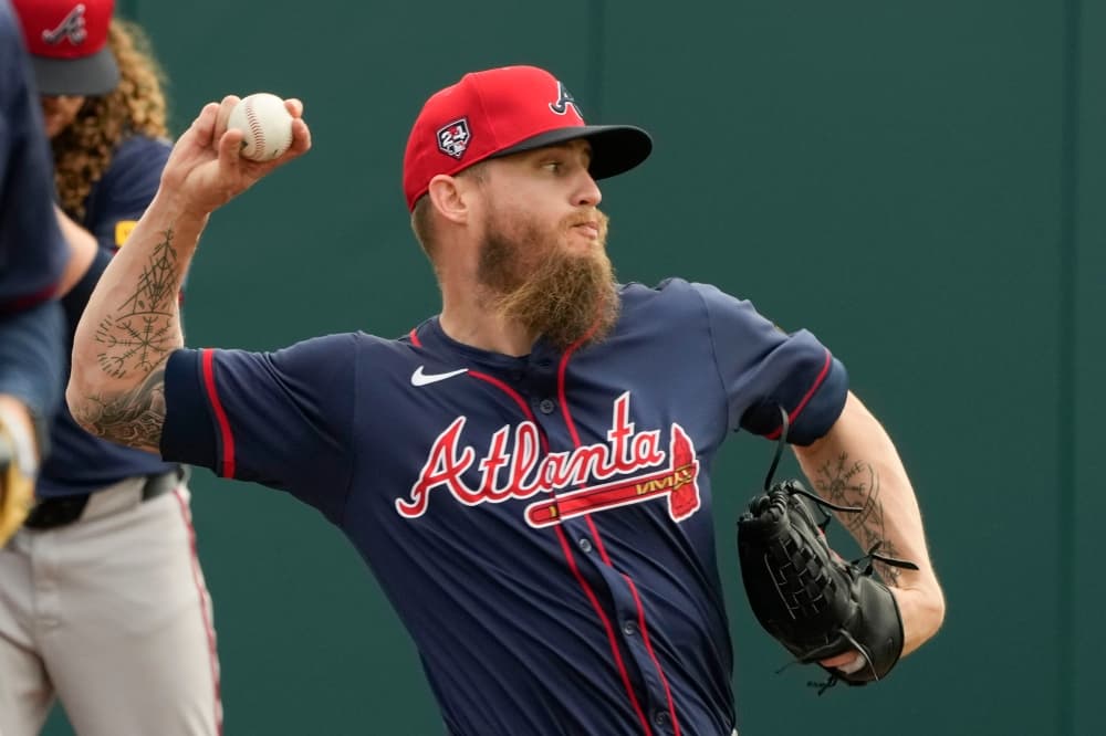Braves reassign former closer Ken Giles to minor league camp