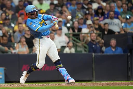 Brewers rally past Mets 7-4 for 8th straight win, spoiling Alonso’s record-tying homer