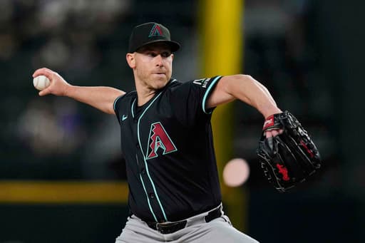 Diamondbacks put Anthony DeSclafani on IL with thumb issue after 3 starts this month