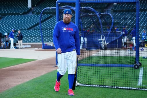 Justin Turner becomes free agent after Chicago Cubs decline mutual option