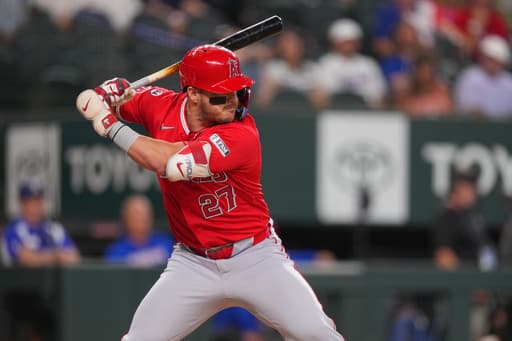 Trout homers in his return for the Angels from a hamstring strain after a 17-game absence
