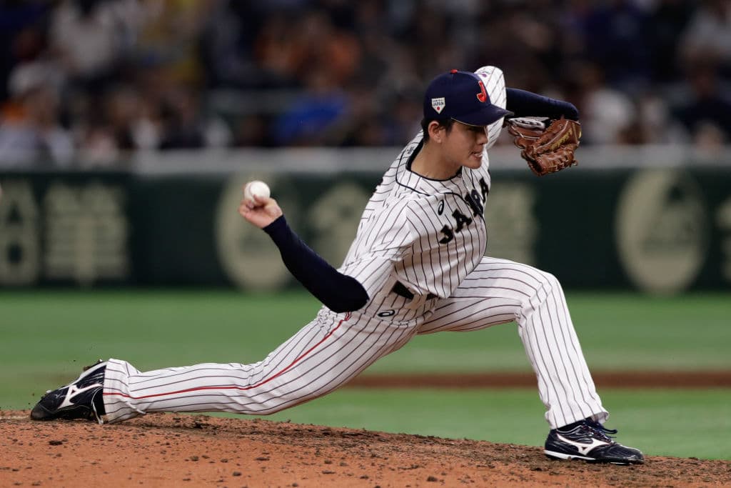 NPB: Yomiuri Giants Swap Outfielder Walker For Pair of Pitchers