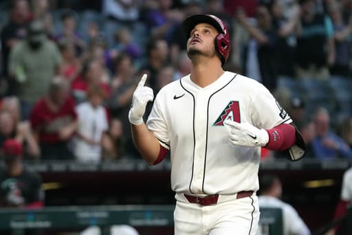 Arenado’s grand slam in the 1st inning helps power the Diamondbacks to a 12-2 win over Giants