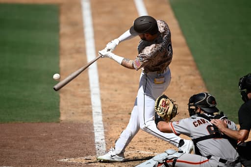 Merrill’s 2-run homer helps Padres beat Giants 5-4