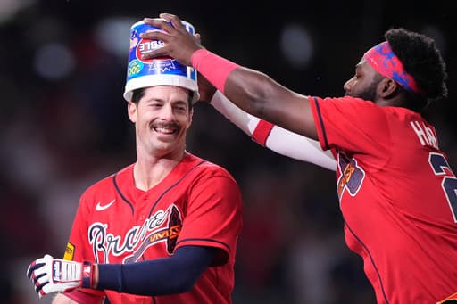 Mike Yastrzemski’s 10th-inning single sends the Braves past the Red Sox 3-2