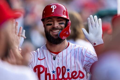 Turner’s two-run single with two outs in 10th inning leads Phillies past Braves 3-2