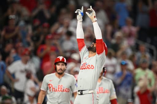 Loperfido scores winning run on errant pickoff throw as Astros beat Blue Jays 3-1 for 6th win in 8