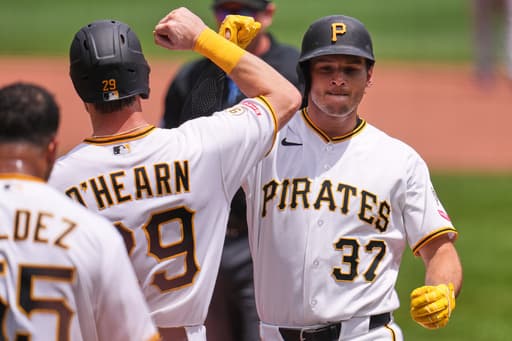 Ryan O’Hearn homers twice, helps Pirates avoid sweep with 9-4 win over Reds