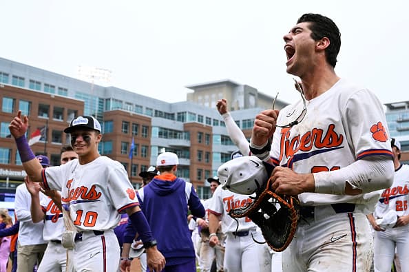 Clemson Explodes For Eight-Run Inning to Take ACC Championship Game 11-5 From Miami