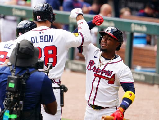 Matt Olson and Drake Baldwin hit 2-run homers as Braves beat Twins 6-2 to complete a 3-game sweep