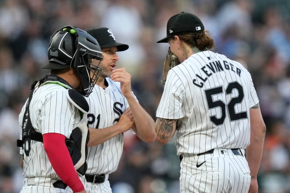White Sox place Mike Clevinger on IL and bring up Jake Woodford from Triple-A