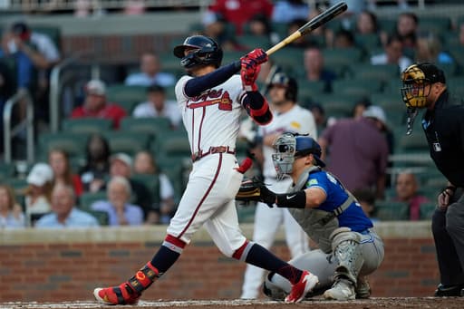 Dubón and Albies hit 3-run homers as Braves beat Blue Jays 7-3 for 12th straight win against Corbin
