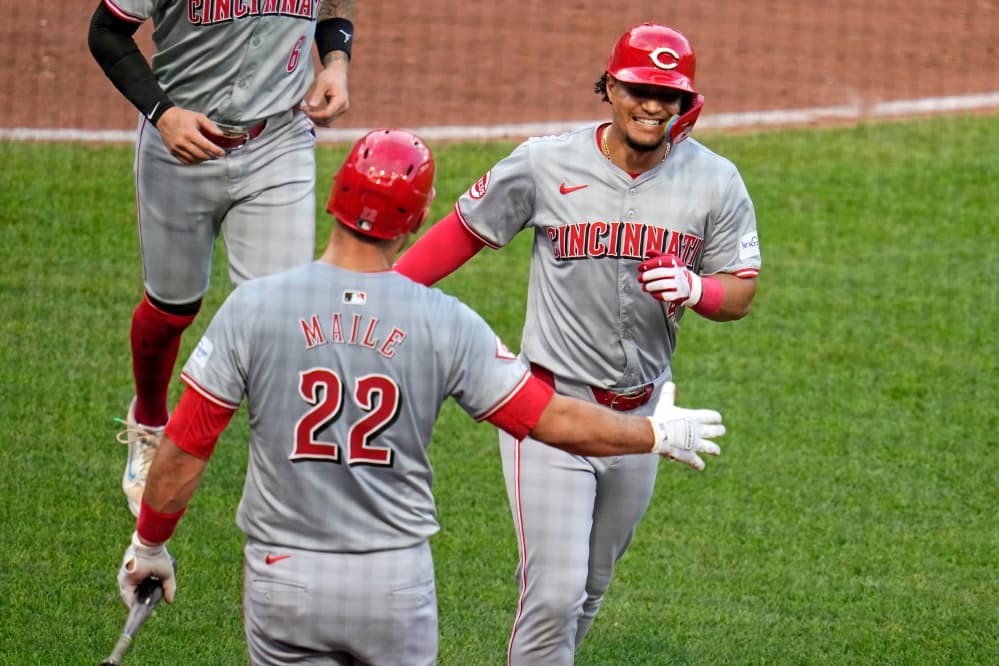 Lodolo cruises through 7 innings for 5th straight win, Reds’ 2-1 win over Pirates