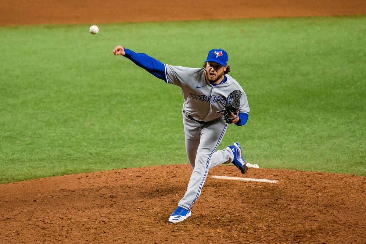 Thomas Hatch Signs With Doosan Bears of KBO