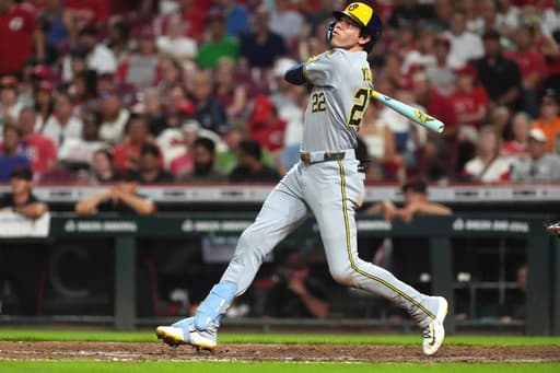 Yelich’s two homers lead Brewers to record-tying 13th straight win