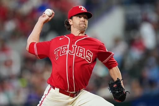 Rangers hitters give deGrom some big gifts on a wild night to win on pitcher’s 38th birthday