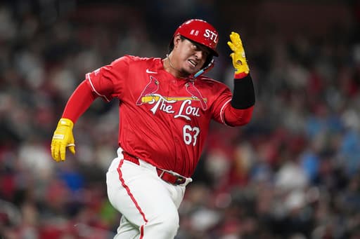 Cardinals reserve C Yohel Pozo making the most of his first trip back to the majors since 2021