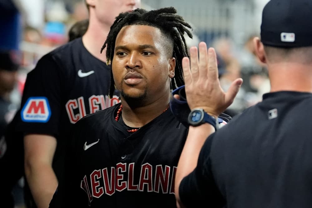 Guardians place slugger José Ramírez on paternity list and recall Johnathan Rodríguez