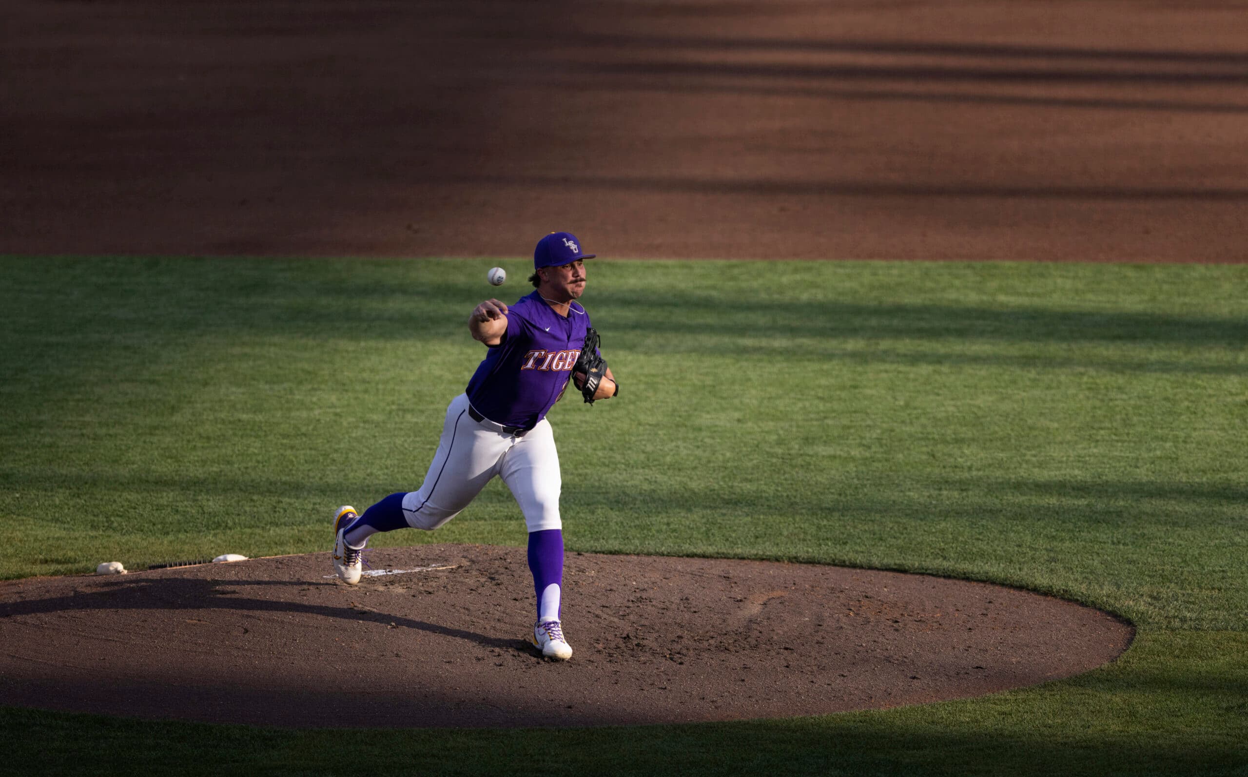 NCAA: LSU Tops Tennessee 6-3 in CWS Nightcap