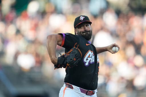 Robbie Ray limits Athletics to an unearned run and 2 hits in 8 innings as Giants win 3-1