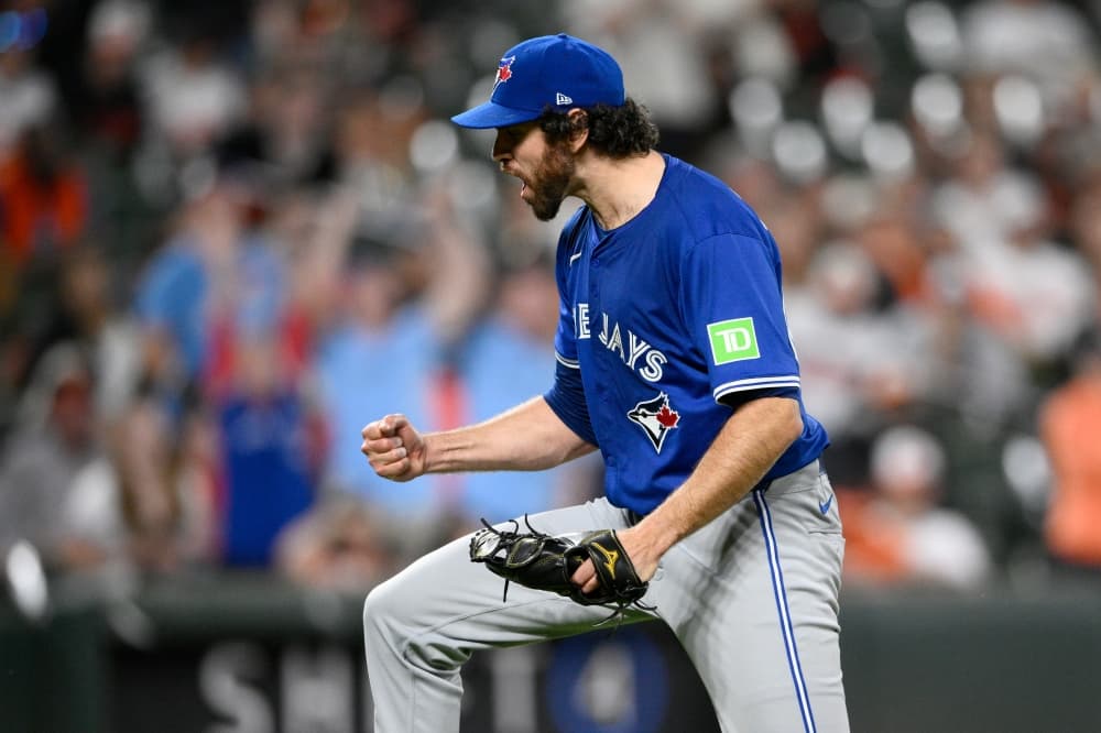 Blue Jays put two-time All-Star closer Jordan Romano on 15-day IL because of sore elbow