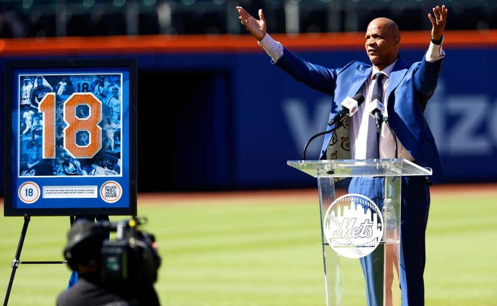 As Mets retire his No. 18, Strawberry tells fans ‘I’m so sorry for ever leaving’