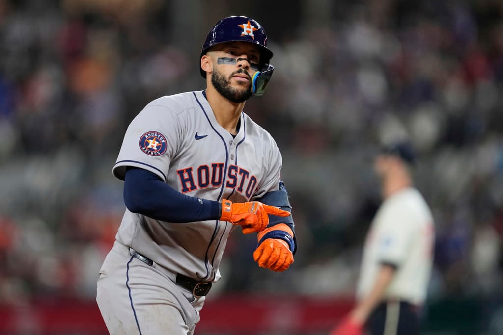 Carlos Correa hits 200th HR, Yainer Diaz adds winning shot as Astros beat Blue Jays 3-2