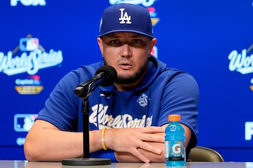 Facing elimination, slumping Dodgers shake up lineup again before pivotal Game 6 in Toronto