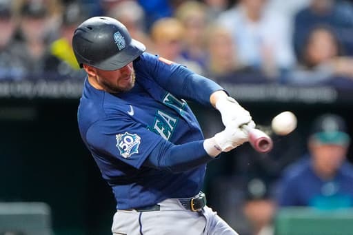 Mitch Garver’s 2-run homer sends Mariners to 2-0 win over punchless Royals