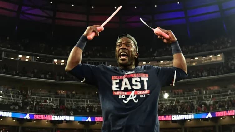 SSG Landers Re-sign KBO Batting Champ Guillermo Heredia 