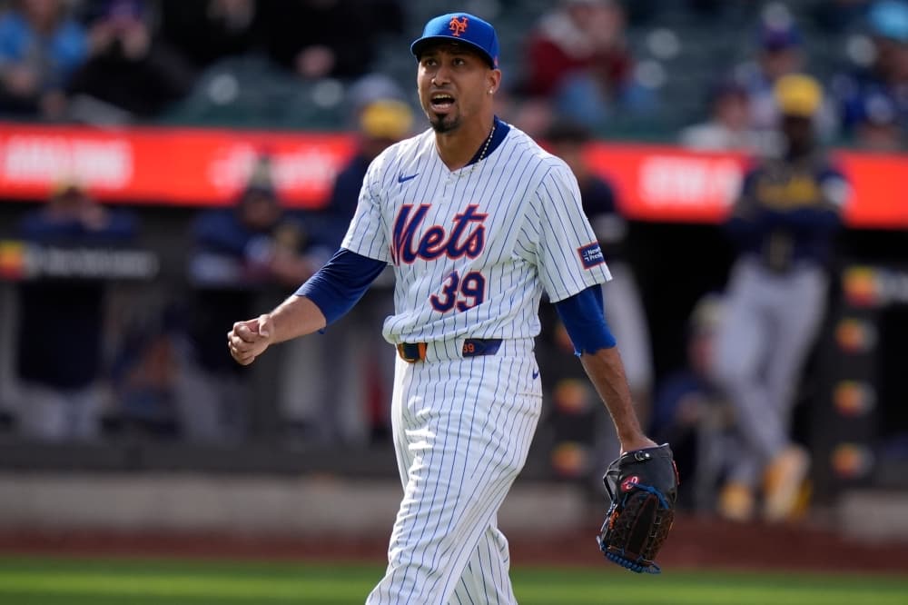 Edwin Díaz returns to mound for Mets for first time since October 2022