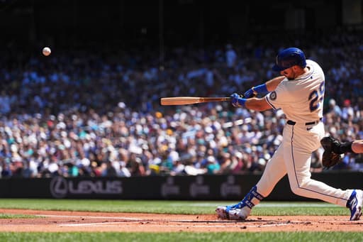 Raleigh hits MLB-leading 45th homer as the Mariners beat the Rays 6-3 for 7th straight win