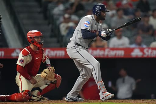 Alvarez homers in first inning and hits RBI single in ninth to lead Astros to 3-2 win over Angels